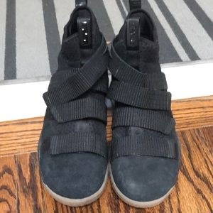 Men’s Nike Zoom basketball shoes